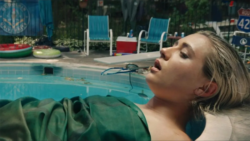 『GEN V ジェン・ブイ』第5話のプールに横たわる巨大化したエマ